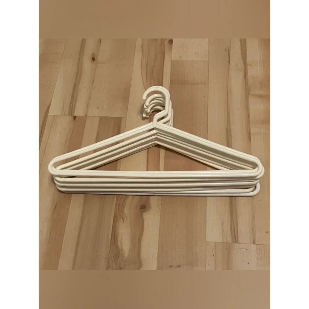 10 Plastic Clothing Hangers Clothes Hangers